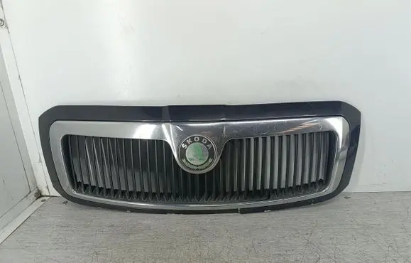 Skoda Superb B5 (3U) Front grill 3U0853651G