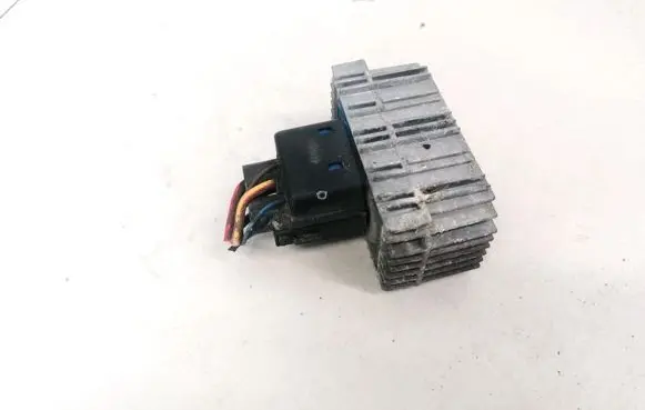 Opel Zafira A Glow plug pre-heat relay 55353011 51299014