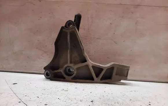 Opel Astra H Engine mounting bracket 13125625 2581