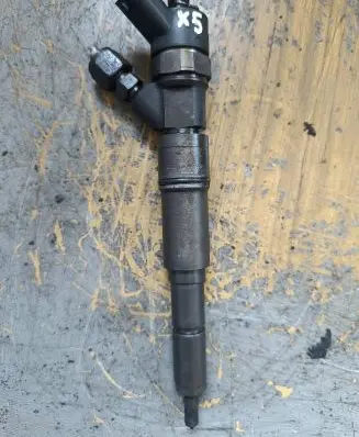 BMW X5 E53 Fuel injector 7785984 044511004
