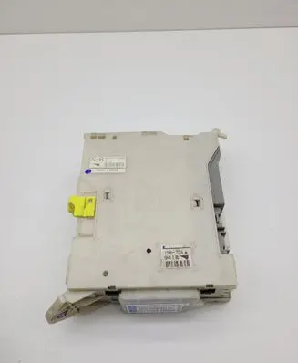 Lexus IS 220D-250-350 Fuse module 8273053050