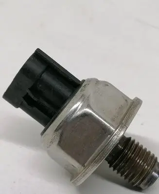 Fuel pressure sensor