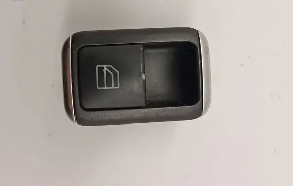 Mercedes-Benz C W204 Electric window control switch A2049055502 10065654 10021838