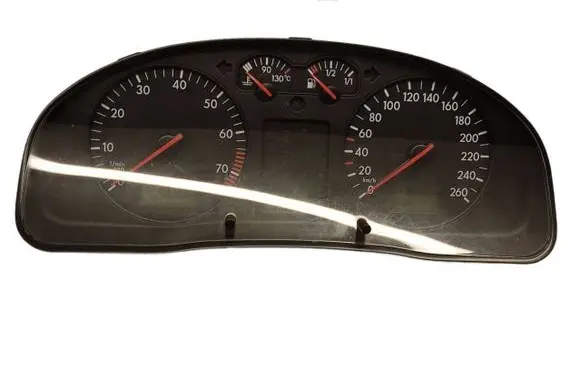 Volkswagen PASSAT B5 Speedometer (instrument cluster) 3B1919860A