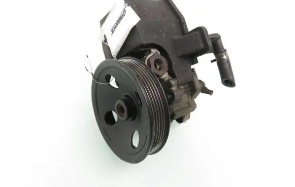 Mercedes-Benz C AMG W203 Power steering pump