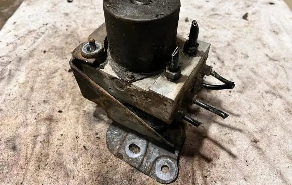 Peugeot 607 ABS Pump 468L5210305085 468L52103050 9658484880