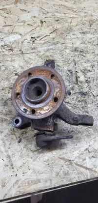 Mercedes-Benz Vito Viano W639 Front wheel hub 