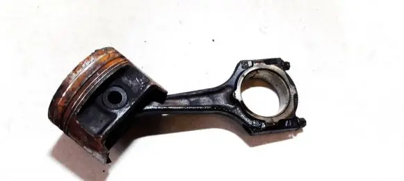 Opel Astra F Piston with connecting rod