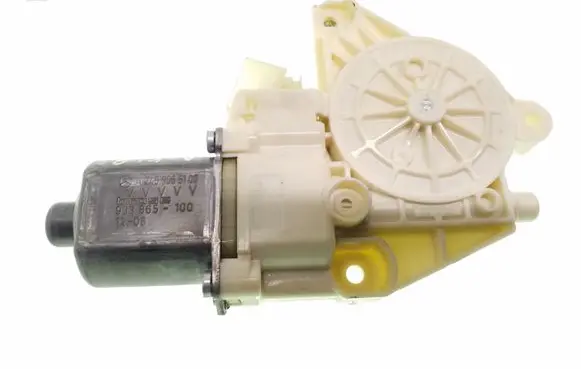 Mercedes-Benz A W176 Front door window regulator motor 0130822690 A2469065100