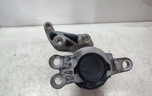 Nissan X-Trail T32 Engine mount bracket 112114BA0A