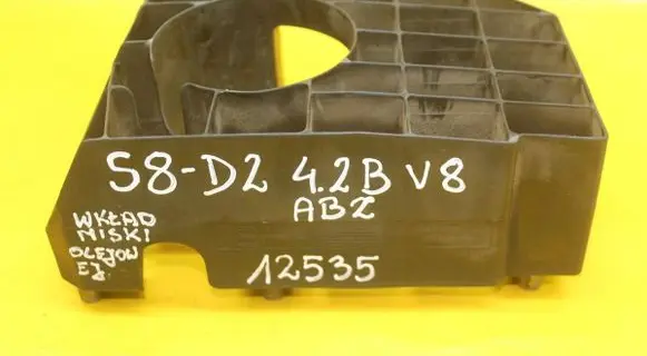 Audi A8 S8 D2 4D Oil sump 077103138B