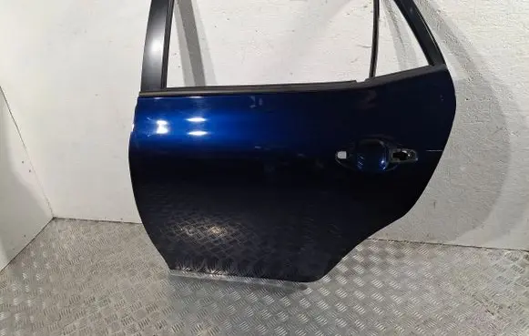 Toyota Auris 150 Rear door 6700402260