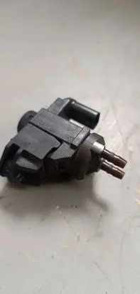 BMW X5M G05 F95 Vacuum valve 8570591