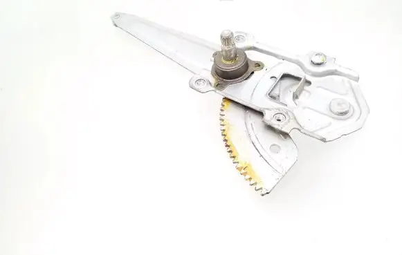Rear door manual window regulator