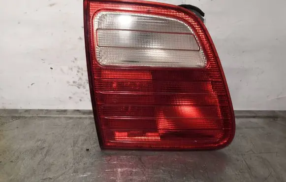 Mercedes-Benz E W210 Tailgate rear/tail lights A2108202364 198503K 198523