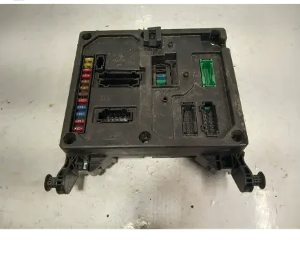 Volkswagen Sharan Fuse module S108151001