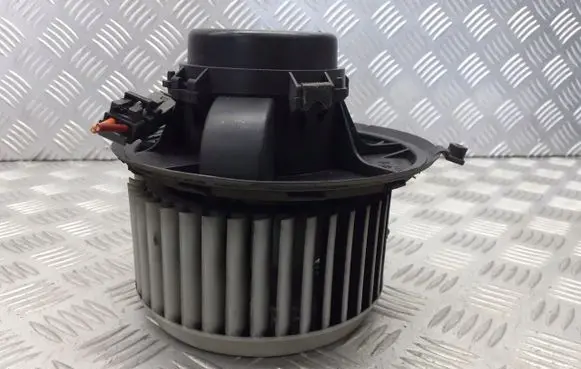 Alfa Romeo 147 Front door blower motor 52488448