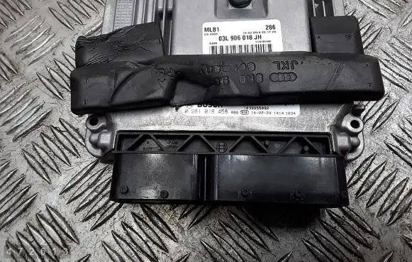 Audi A4 S4 B8 8K Engine control unit/module