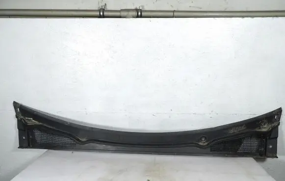 Renault Clio IV Wiper trim 668115228R