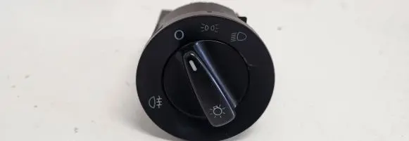 Volkswagen Golf IV Light switch 1C0941531