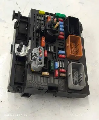 Citroen C4 Grand Picasso Fuse module 9664706280