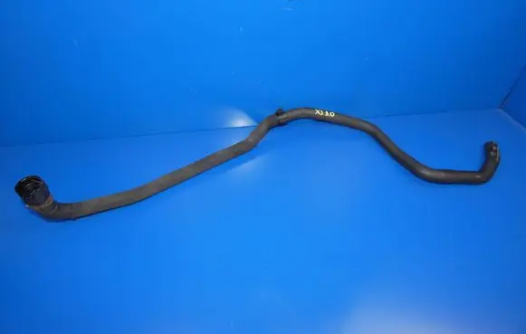 Jaguar XJ X351 Engine coolant pipe/hose AW938584AC S311JA