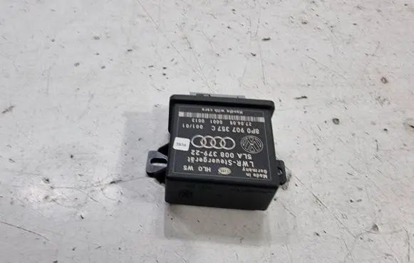 Audi A6 S6 C6 4F Light module LCM 5LA00837922 8P0907357C 00010013