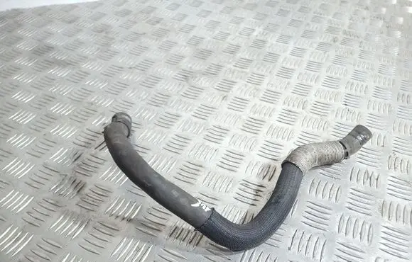 Land Rover Discovery 3 - LR3 Engine coolant pipe/hose
