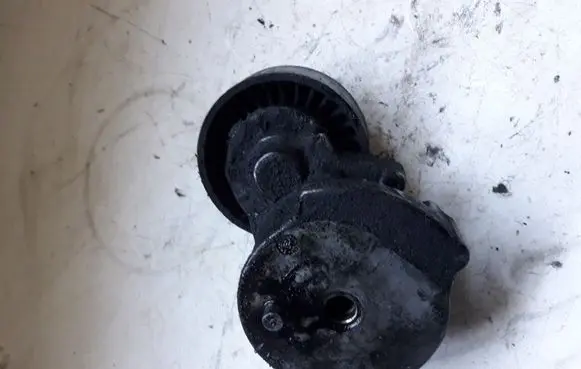Peugeot Expert Generator/alternator belt tensioner