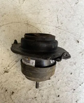 Jaguar XJ X351 Engine mount bracket