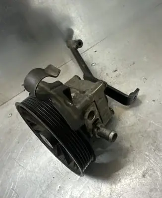 Volvo S60 Power steering pump