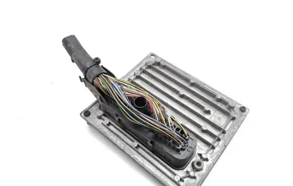 Ford Focus Engine control unit/module 7M5112A650AFB S118934202