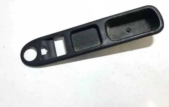 Peugeot 307 Front door window switch trim 