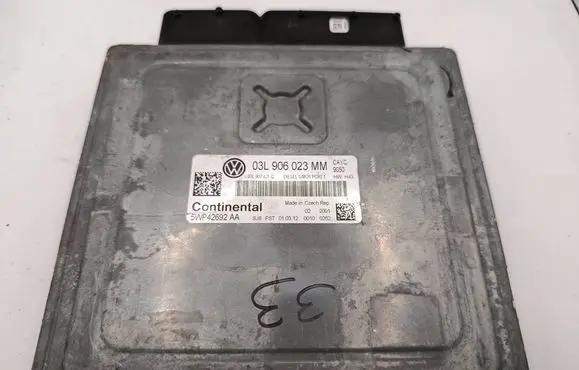 Volkswagen Golf VI Engine control unit/module 03L906023MM 03L907425C 5WP42692AA