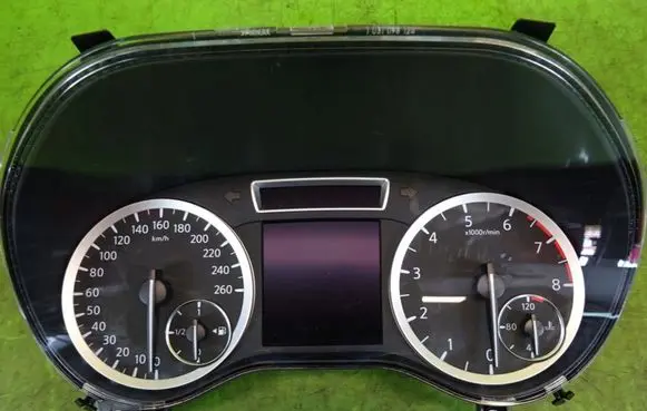 Infiniti Q30 Speedometer (instrument cluster) A0919001702