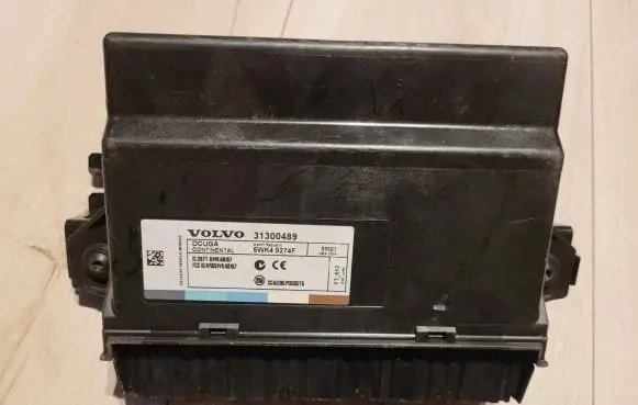 Volvo V50 Keyless (KESSY) go control unit/module 31300489
