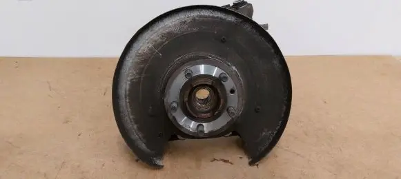Land Rover Range Rover L405 Rear wheel hub spindle/knuckle 