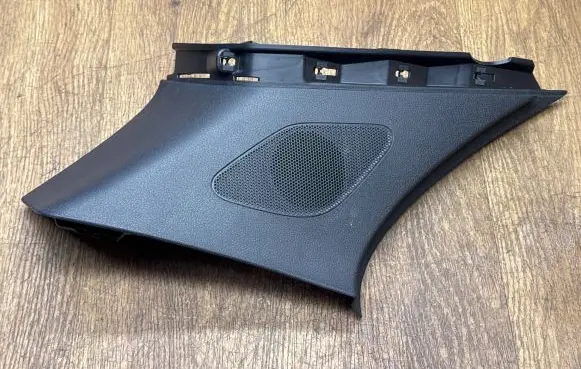 Porsche Macan (95B) (D)pillar trim (top) 95B867245