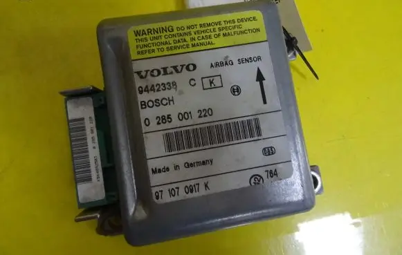 Volvo S70 V70 V70 XC Airbag control unit/module 9442338 0285001220