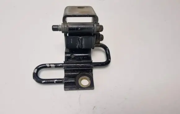 Audi Q7 4L Rear door lower hinge 4L0833411