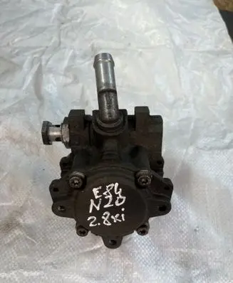 BMW X1 E84 Power steering pump 6798865 679886501 32416798865