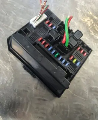 Nissan Qashqai Fuse module 284B7JD00B