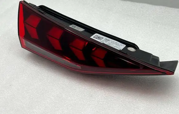 Audi A3 8Y Tailgate rear/tail lights 8Y0945307A