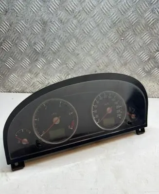 Ford Mondeo Mk III Speedometer (instrument cluster) 2S7F10849