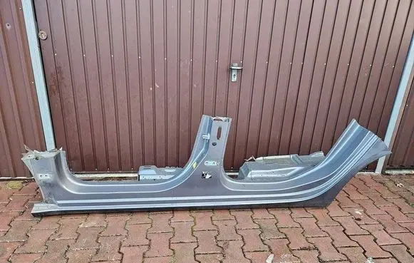 Opel Zafira C Side car body part 