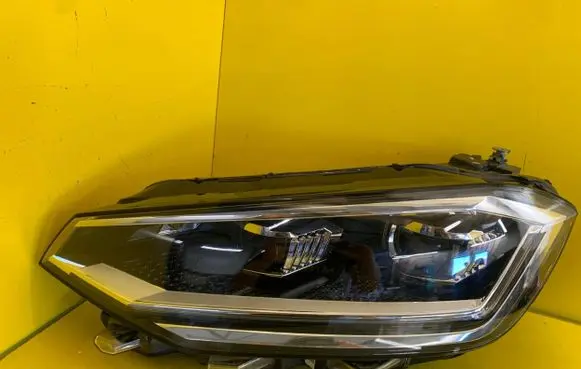Volkswagen Golf Sportsvan Headlight/headlamp 517941081