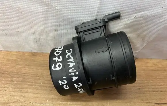 Skoda Octavia Mk4 Mass air flow meter 05L906461B