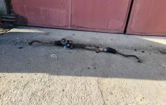 KIA Carens II Steering rack