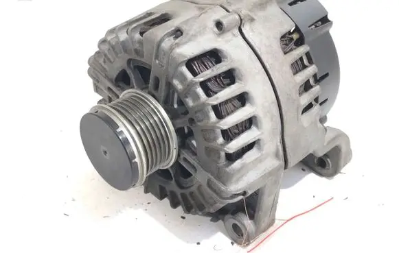 BMW 5 F10 F11 Generator/alternator 8507625
