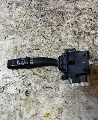 Toyota Avensis T250 Indicator stalk 173795 84140 95110